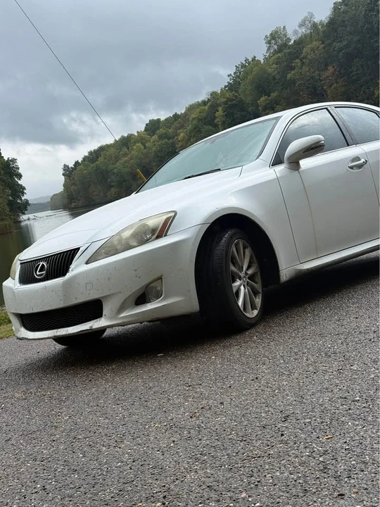 2010 Lexus IS 2nd Gen - Image 3 of 8