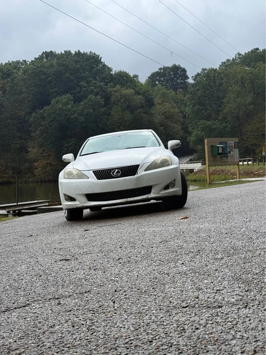 2010 Lexus IS 2nd Gen - Image 4 of 8