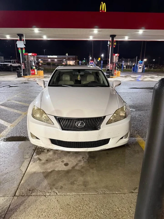 2010 Lexus IS 2nd Gen - Image 6 of 8