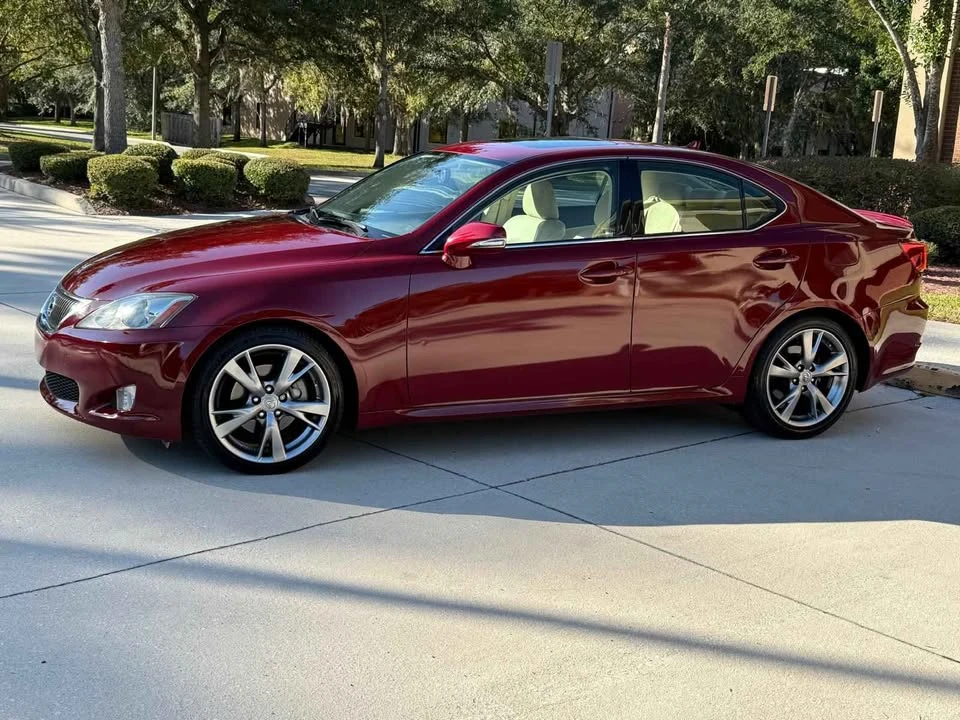 2010 Lexus IS 2nd Gen - Image 4 of 20