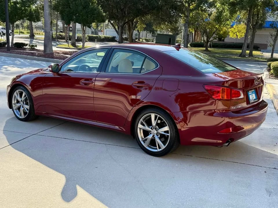 2010 Lexus IS 2nd Gen - Image 5 of 20