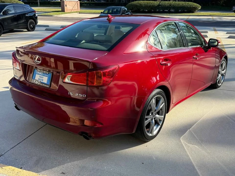 2010 Lexus IS 2nd Gen - Image 8 of 20