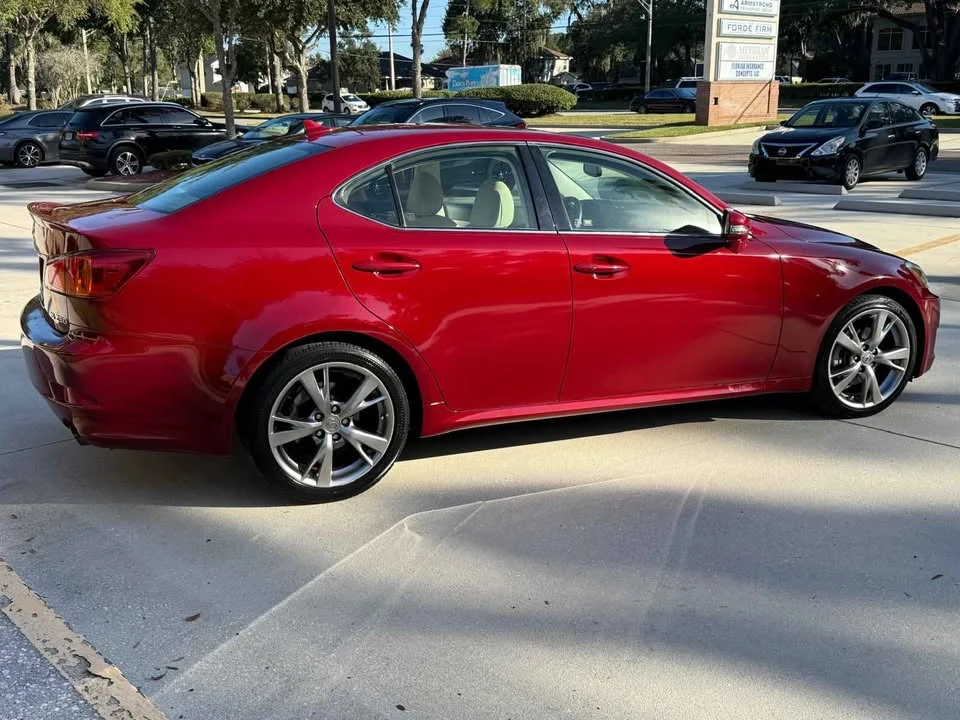 2010 Lexus IS 2nd Gen - Image 9 of 20
