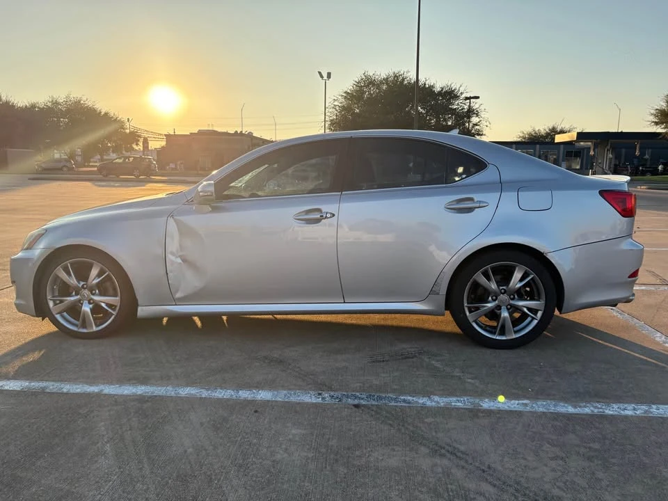 2010 Lexus IS 2nd Gen - Image 8 of 16