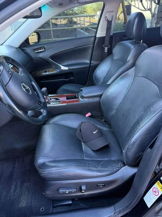 2010 Lexus IS 2nd Gen - Image 13 of 19