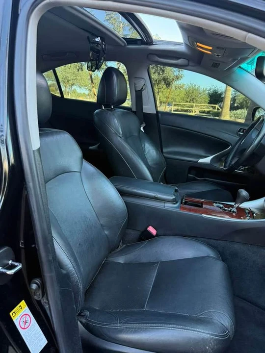 2010 Lexus IS 2nd Gen - Image 14 of 19