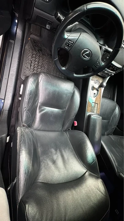 2010 Lexus IS 2nd Gen - Image 5 of 19
