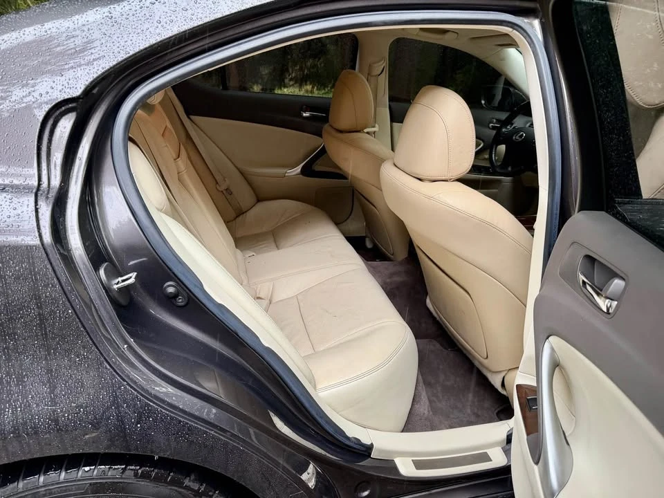 2010 Lexus IS 2nd Gen - Image 11 of 14