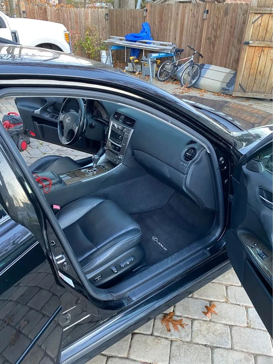 2010 Lexus IS 2nd Gen - Image 11 of 15