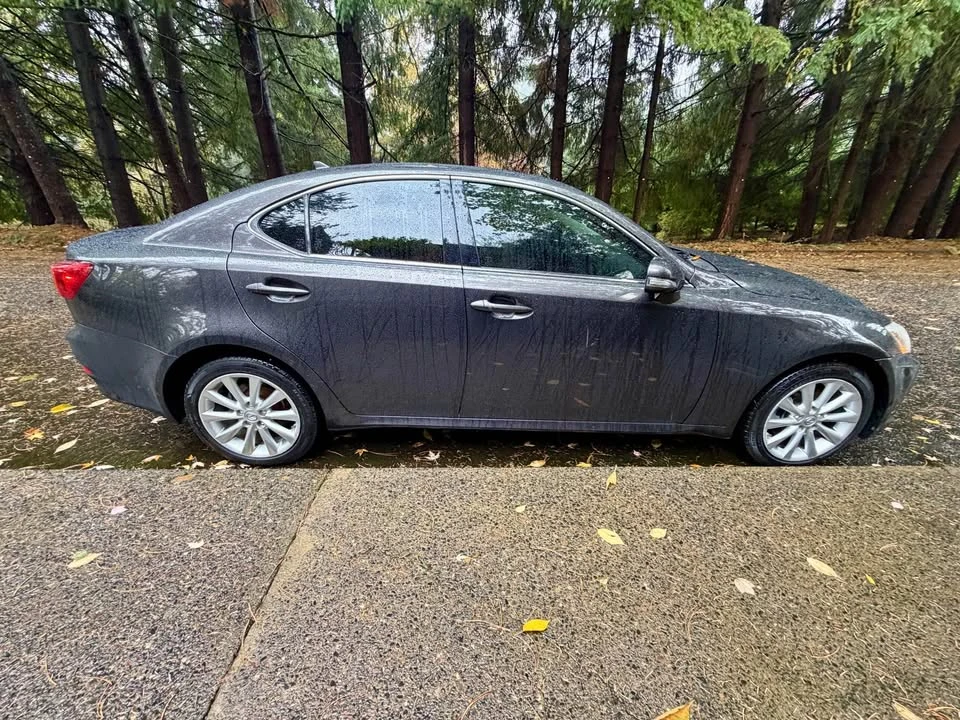 2010 Lexus IS 2nd Gen - Image 4 of 14
