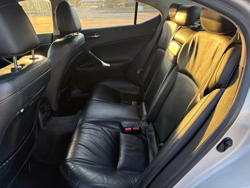 2010 Lexus IS 2nd Gen - Image 15 of 16