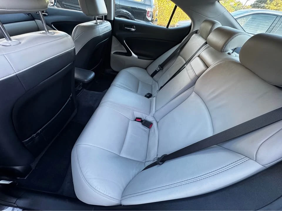 2010 Lexus IS 2nd Gen - Image 5 of 8