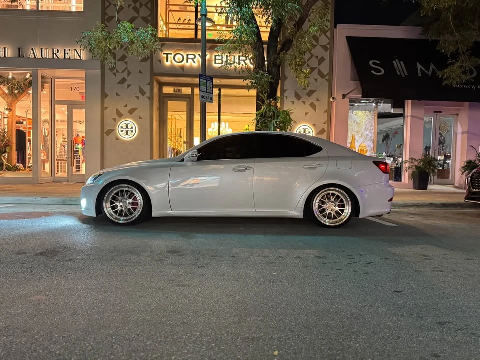 2010 Lexus IS 2nd Gen - Image 7 of 10