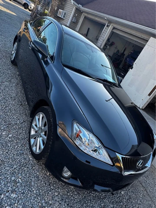 2010 Lexus IS 2nd Gen - Image 4 of 8