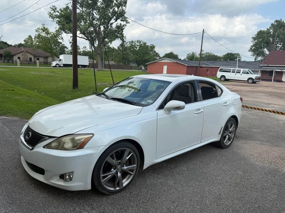 2010 Lexus IS 2nd Gen - Image 5 of 8
