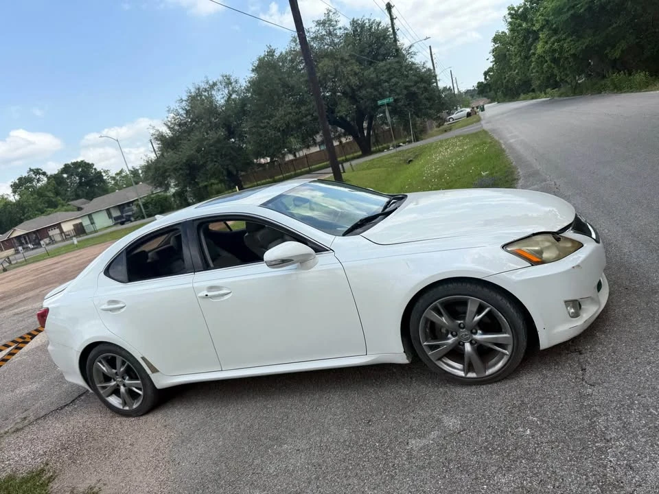 2010 Lexus IS 2nd Gen - Image 2 of 8