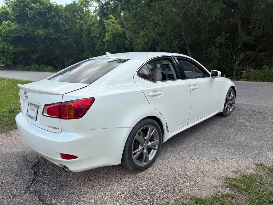 2010 Lexus IS 2nd Gen - Image 7 of 8