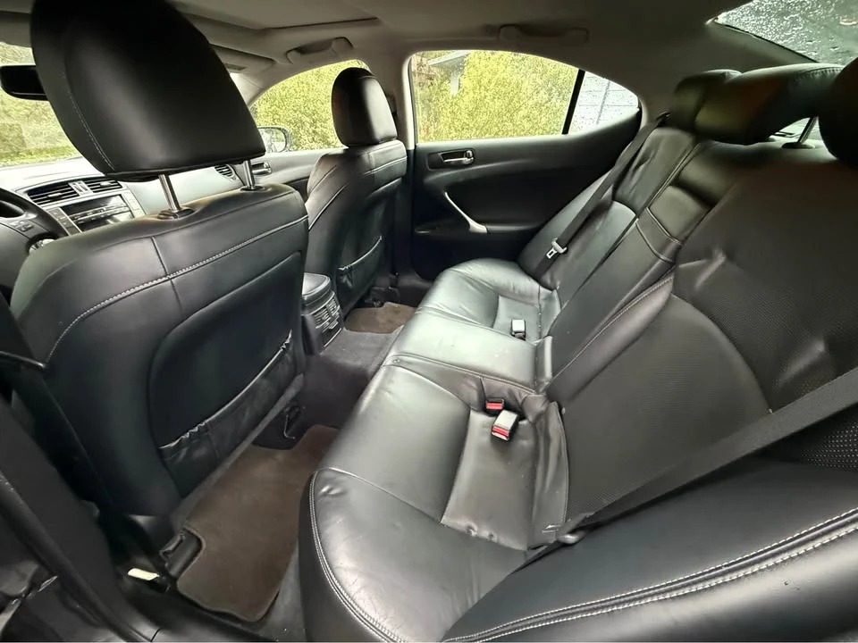 2010 Lexus IS 2nd Gen - Image 4 of 8