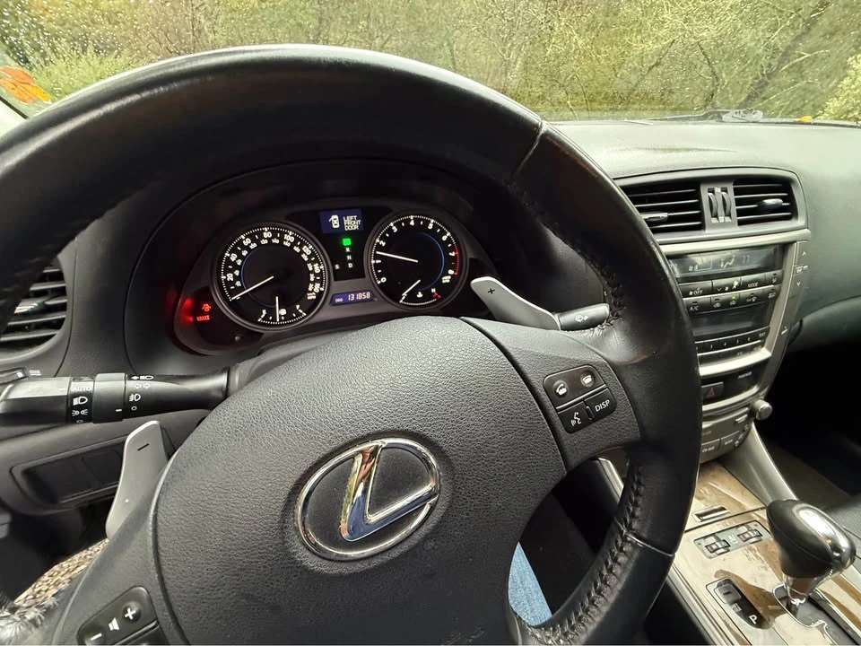 2010 Lexus IS 2nd Gen - Image 3 of 8