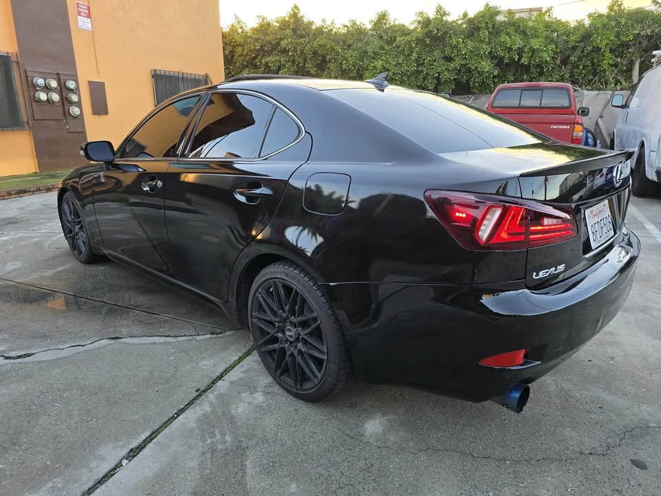 2010 Lexus IS 2nd Gen - Image 4 of 8