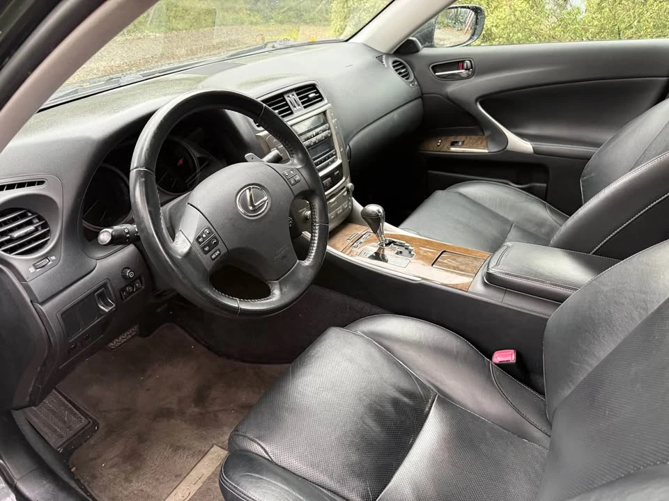 2010 Lexus IS 2nd Gen - Image 2 of 8