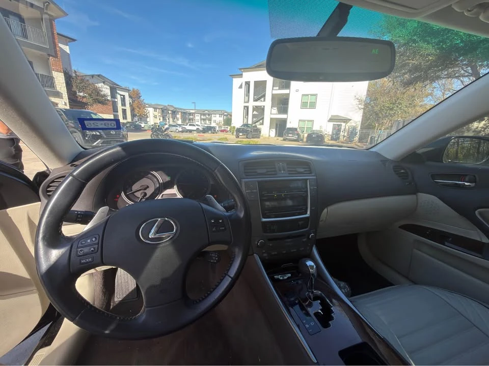 2010 Lexus IS 2nd Gen - Image 4 of 5