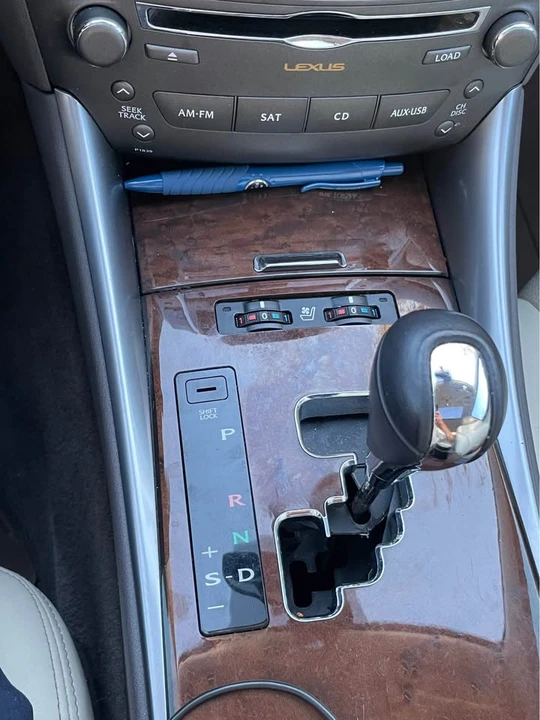 2010 Lexus IS 2nd Gen - Image 10 of 13