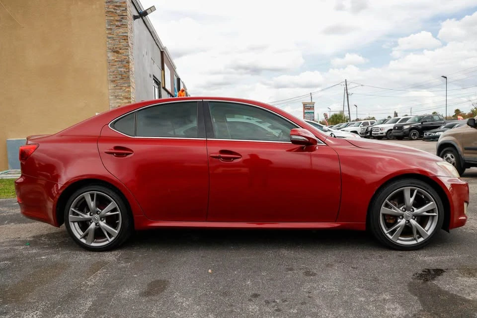 2010 Lexus IS 2nd Gen - Image 5 of 17