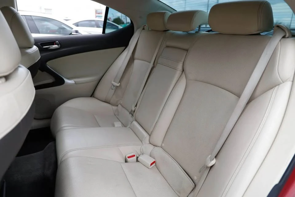 2010 Lexus IS 2nd Gen - Image 11 of 17