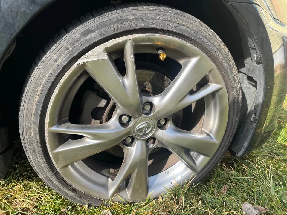 2010 Lexus IS 2nd Gen - Image 10 of 11