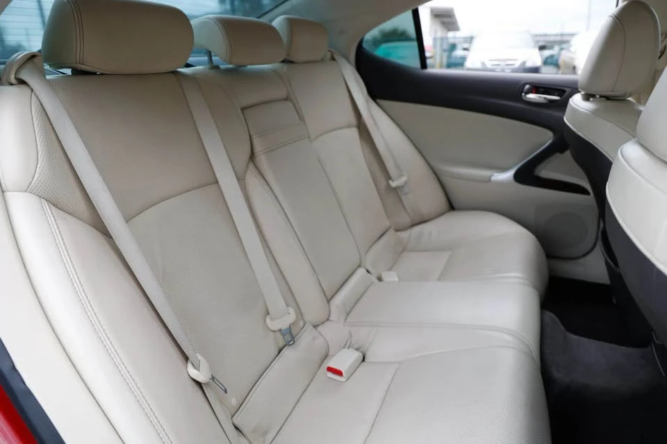 2010 Lexus IS 2nd Gen - Image 13 of 17