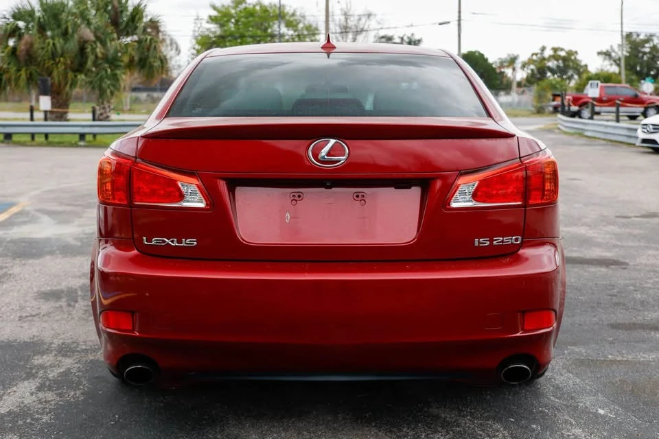 2010 Lexus IS 2nd Gen - Image 8 of 17