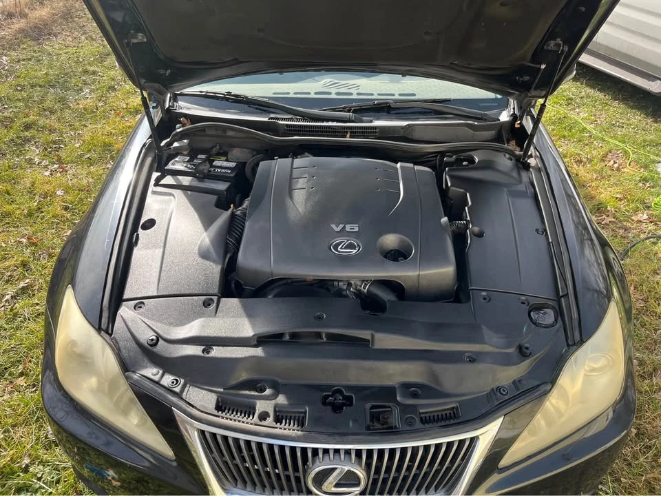 2010 Lexus IS 2nd Gen - Image 4 of 11