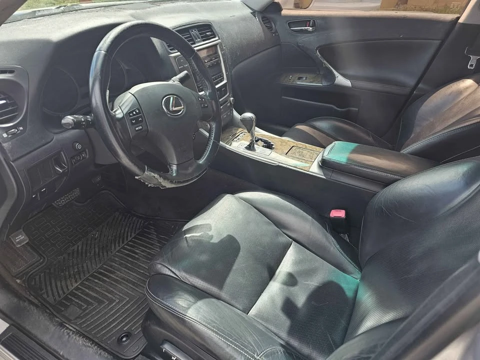 2010 Lexus IS 2nd Gen - Image 8 of 11