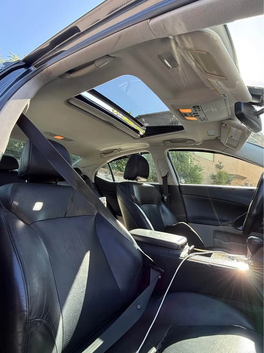 2010 Lexus IS 2nd Gen - Image 5 of 13