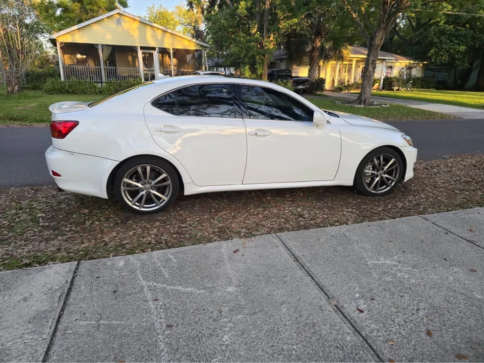 2010 Lexus IS 2nd Gen - Image 9 of 9