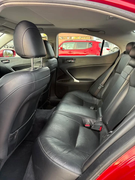 2010 Lexus IS 2nd Gen - Image 7 of 12