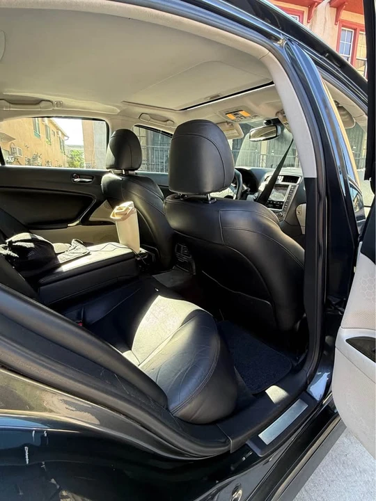 2010 Lexus IS 2nd Gen - Image 6 of 13