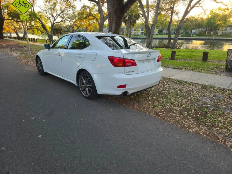 2010 Lexus IS 2nd Gen - Image 4 of 9
