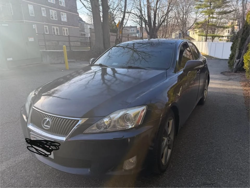 2010 Lexus IS 2nd Gen - Image 6 of 12