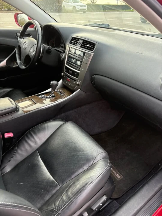 2010 Lexus IS 2nd Gen - Image 9 of 12