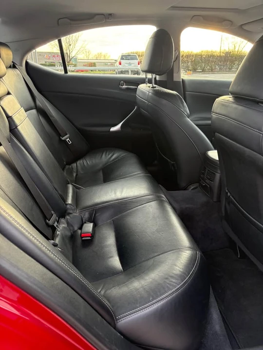 2010 Lexus IS 2nd Gen - Image 8 of 12