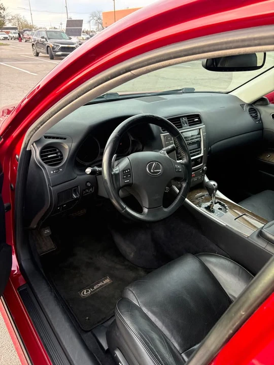 2010 Lexus IS 2nd Gen - Image 10 of 12