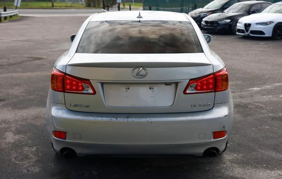 2010 Lexus IS 2nd Gen - Image 4 of 12