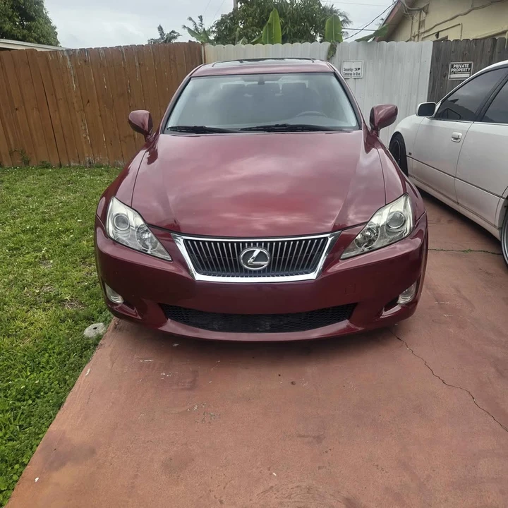 2010 Lexus IS 2nd Gen - Image 4 of 10