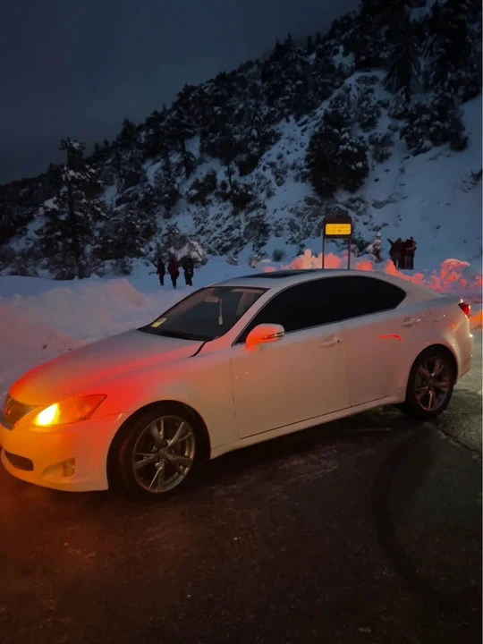2010 Lexus IS 2nd Gen - Image 3 of 8