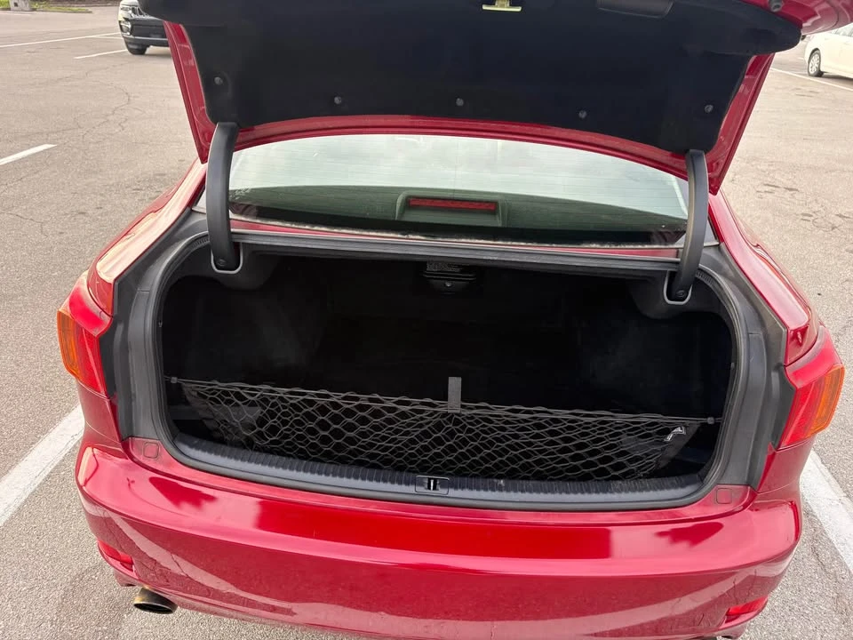 2010 Lexus IS 2nd Gen - Image 6 of 12
