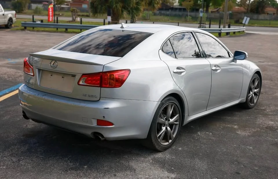 2010 Lexus IS 2nd Gen - Image 5 of 12