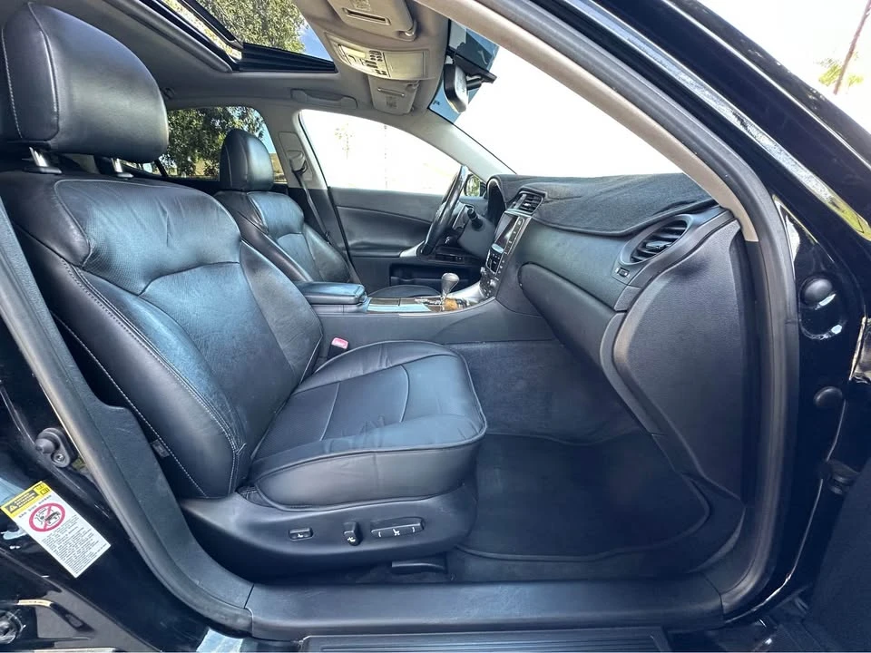 2010 Lexus IS 2nd Gen - Image 13 of 16