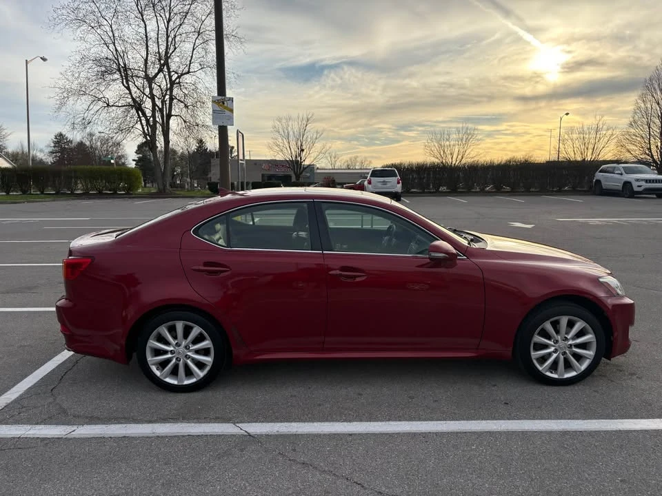 2010 Lexus IS 2nd Gen - Image 4 of 12